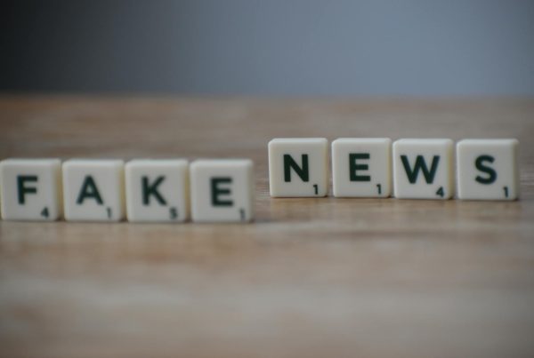 ¿Cómo combatir las fakenews? - Blog allinagency_